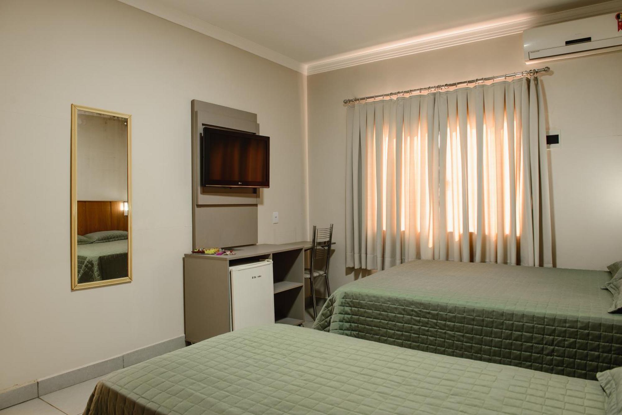 Hotel Trevo Cascavel Buitenkant foto