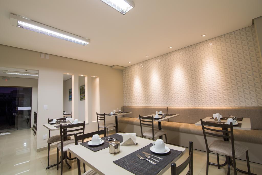 Hotel Trevo Cascavel Buitenkant foto