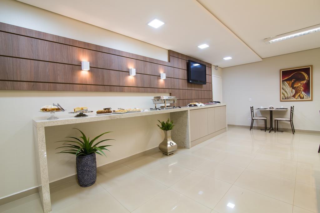 Hotel Trevo Cascavel Buitenkant foto